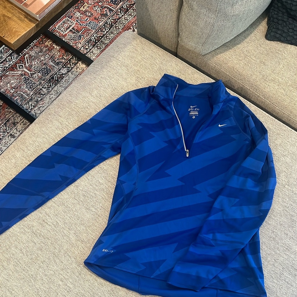 Lightweight Nike quarter zip